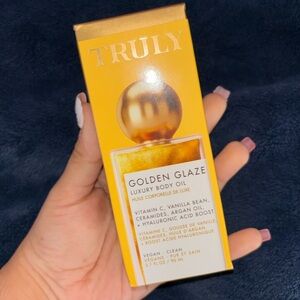 TRULY Golden Glaze Body Oil with Shimmer